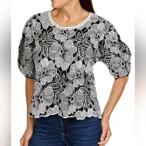 Nwt Solitaire Floral Embroidered Bell Sleeve Crop Top Black date night fancy Sma